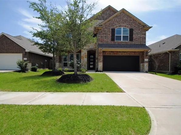8834 Arch Rock Dr, Cypress, TX 77433