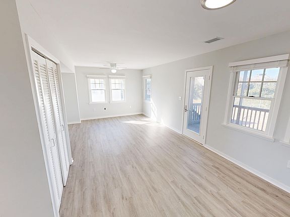 5th image of 46070 Cape Hatteras Ln #A