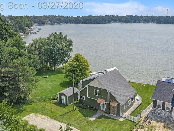 2nd image of 3174 Nisbet Rd