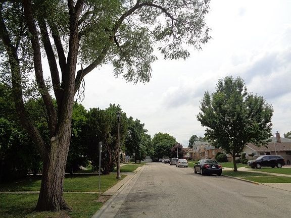 2nd image of 3807 Clarence Ave