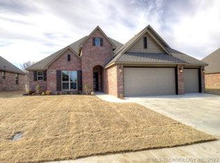 6908 N 120th East Ave, Owasso, OK 74055