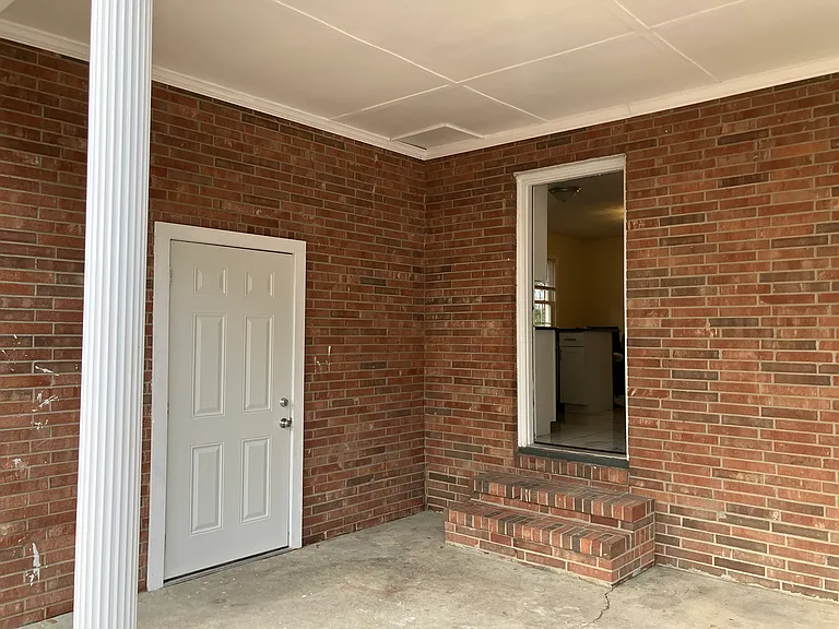 1516 Acacia Dr — Photo 4