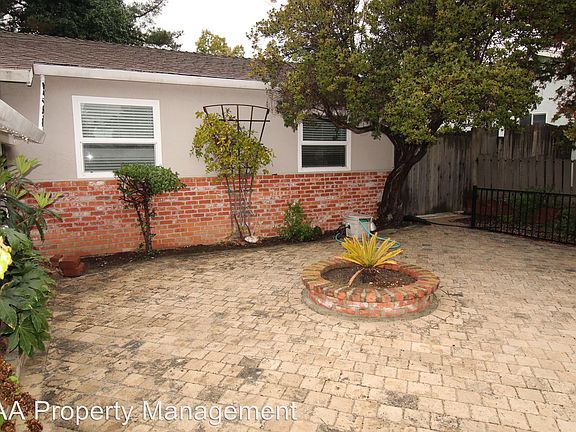 2nd image of 2022 Rainier Dr