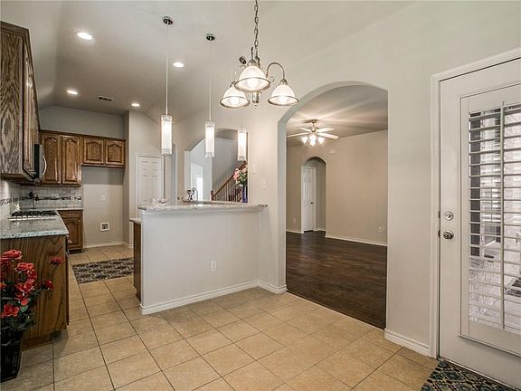 4th image of 13777 Badger Creek Dr