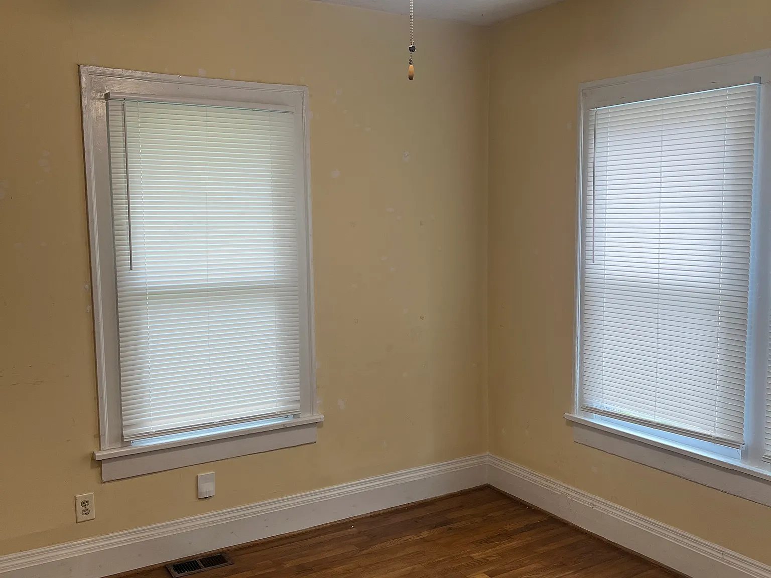 3 bed, 1271 sqft, $2,000 — Photo 1