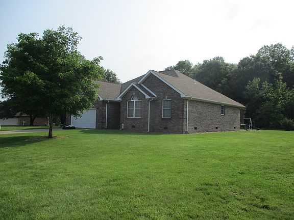 2nd image of 585 N Fairview Dr