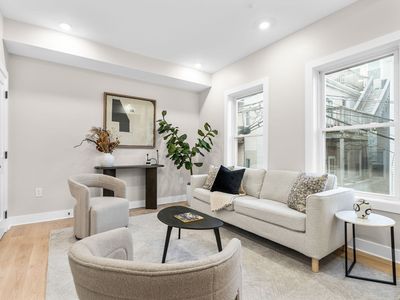 62 Haynes St APT 3, Boston, MA, 02128