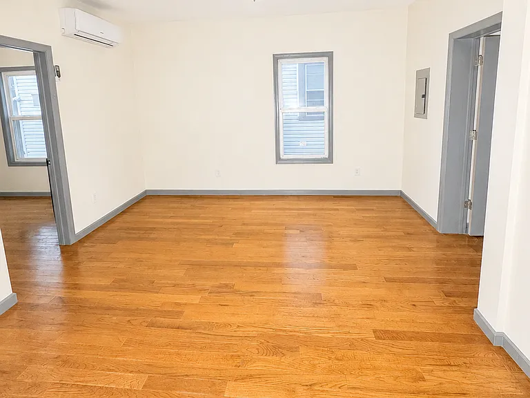 99 Alexander St #A — Photo 9