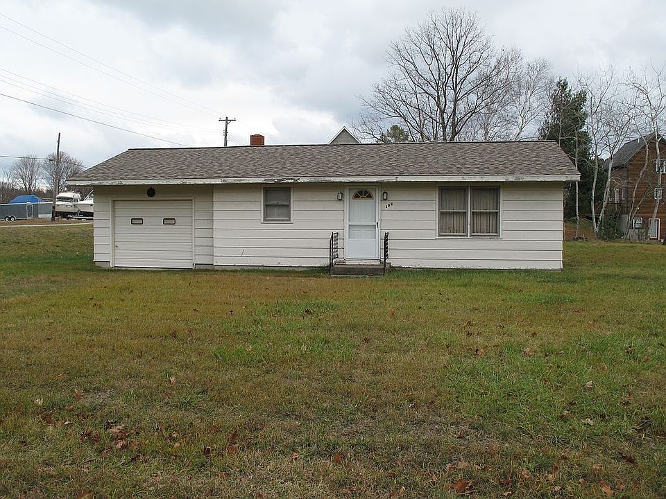 1st image of 106 E Oak St