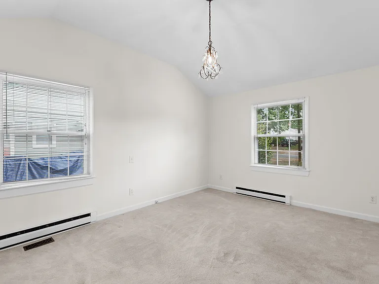 2727 Stratford Dr — Photo 22