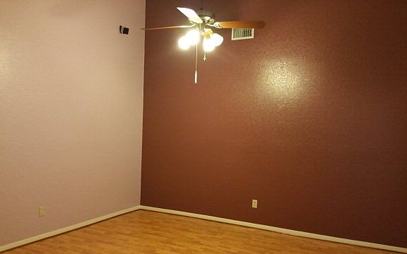 3rd image of 14 Tellina St