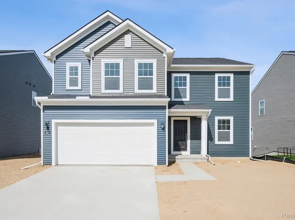 391 Edge Brook Dr W, Holly, MI 48442