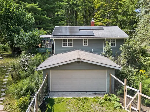 7835 McGary Rd, Naples, NY 14512