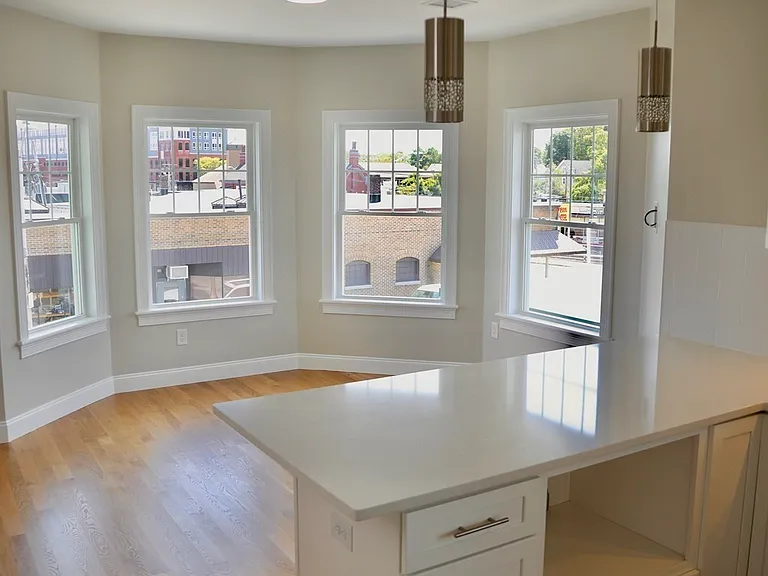 35 Chestnut St #2 — Photo 6