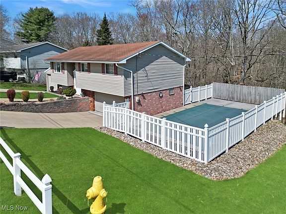 2nd image of 849 N Overlook Dr