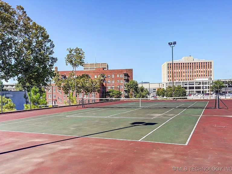 410 W 7th St #1023 — Photo 31