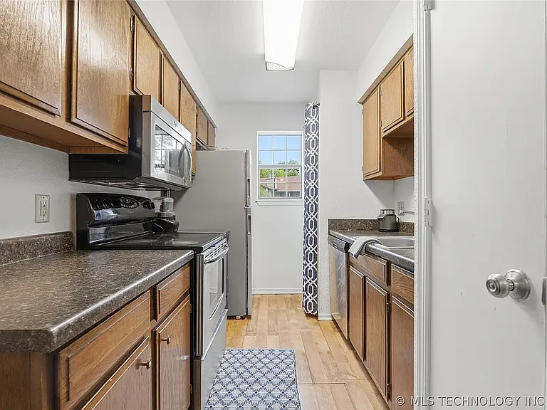 6380 S 80th East Ave #D — Photo 7