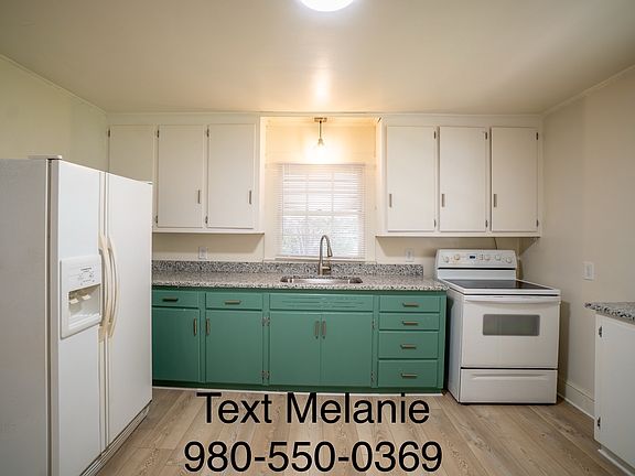 2nd image of 105 W 21st St