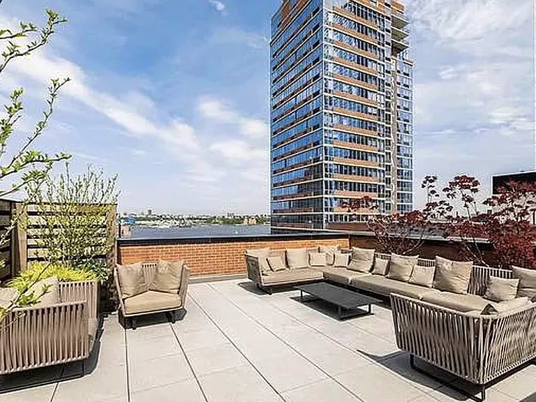 540 W 28th St #7C — Photo 10