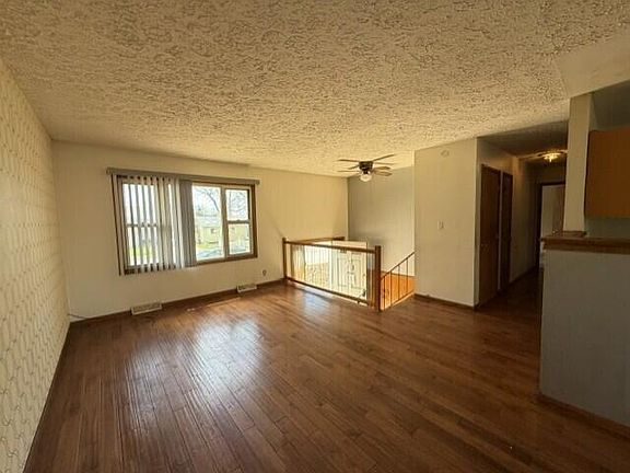 5th image of 714 Washington Park Blvd