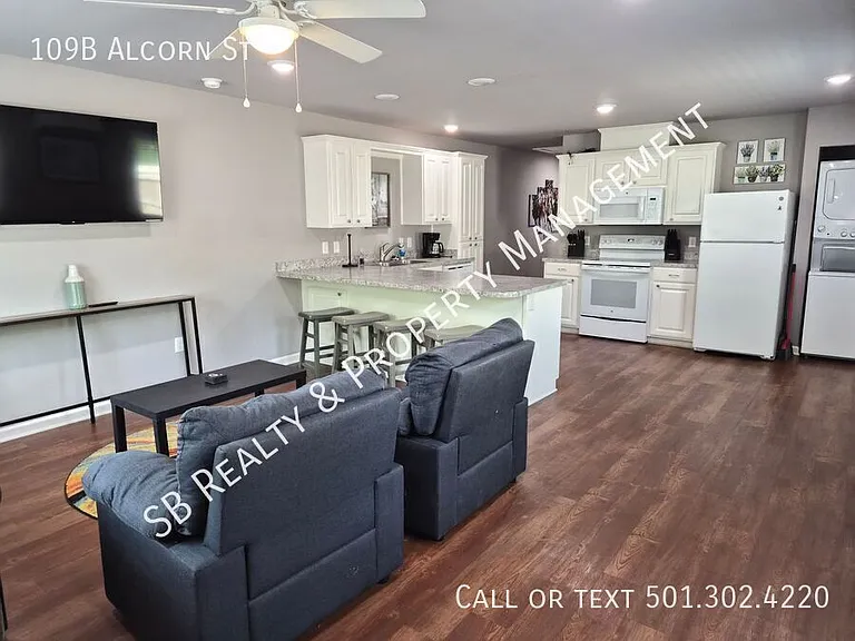 109B Alcorn St — Photo 3