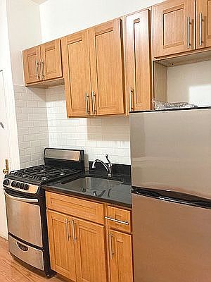 5th image of 332 E 15th St Floor 4