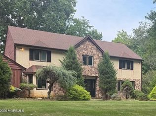 8 Delwood Drive, Holmdel, NJ 07733