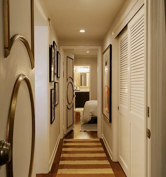 1219 Sunset Plaza Dr #3 — Photo 14