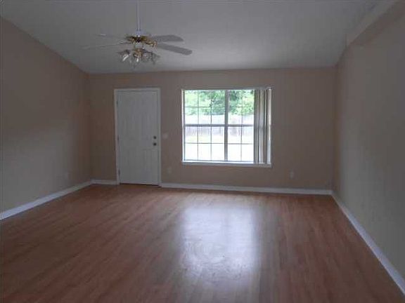 3rd image of 4965 Spencer Oaks Blvd