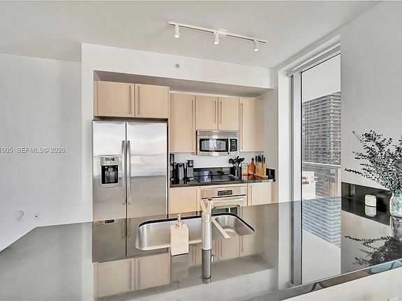 5th image of 79 SW 12th St #2201