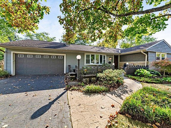 3rd image of 2690 Vassar Pl