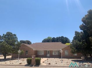2407 W Loma Dr, Artesia, NM 88210