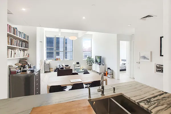 Rented by Golden Lioness Corp | media 13