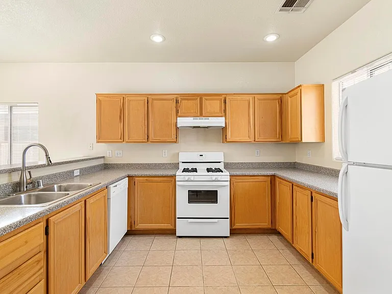 7664 Catalina Harbor St — Photo 6