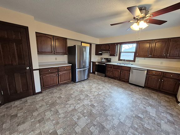4th image of 2213 York St