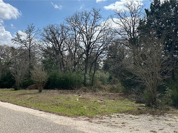 4th image of 11566 Woodglen Cir