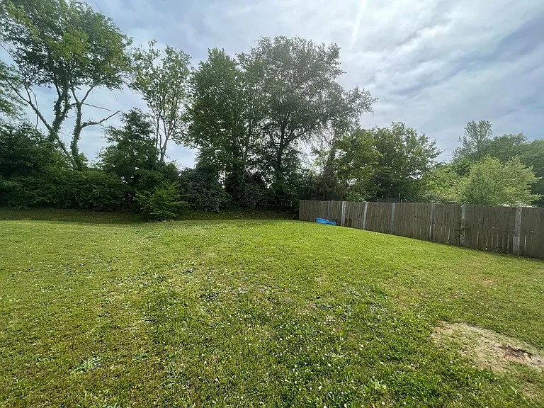 106 Cloverbrook Dr — Photo 5