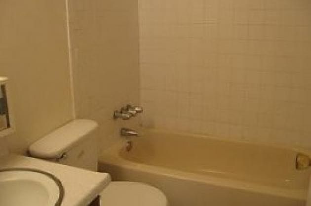 2nd image of 2727 N Fair Oaks Ave