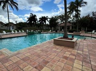 12106 Saint Andrews Pl APT 102, Hollywood, FL 33025