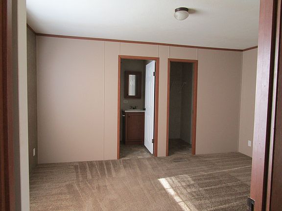 4th image of 6108 N Holly St