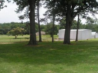 7710 Meadow Dr, Florence, AL 35634