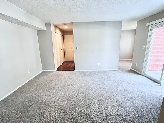 Harbour Club Apartments — Photo 34
