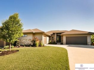 17808 Corby St, Omaha, NE 68116