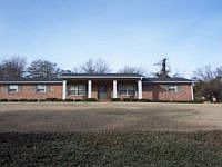1st image of 207 Brookwood Dr