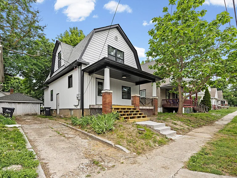 403 N 9th St — Photo 3