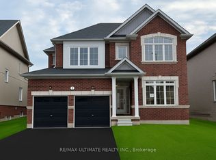 28 McLean Ave, Collingwood, ON L9Y 3V2