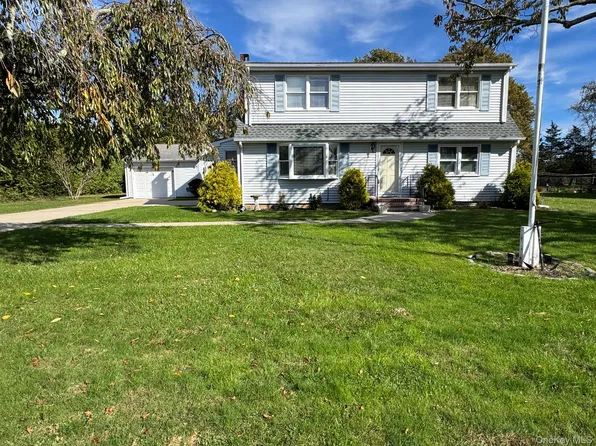 1265 Shipyard Lane, East Marion, NY 11939