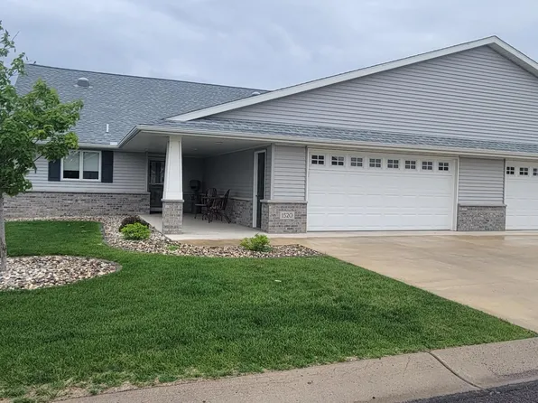 1520 Ranger Dr, Glencoe, MN 55336