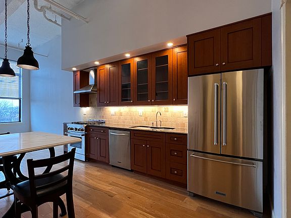 4th image of 302 Communipaw Ave #209
