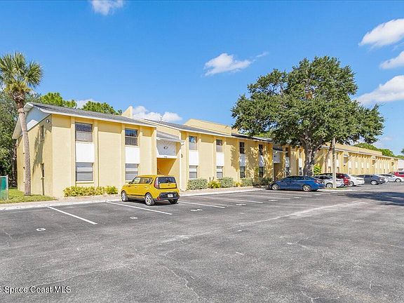 2nd image of 586 N Wickham Rd APT 63